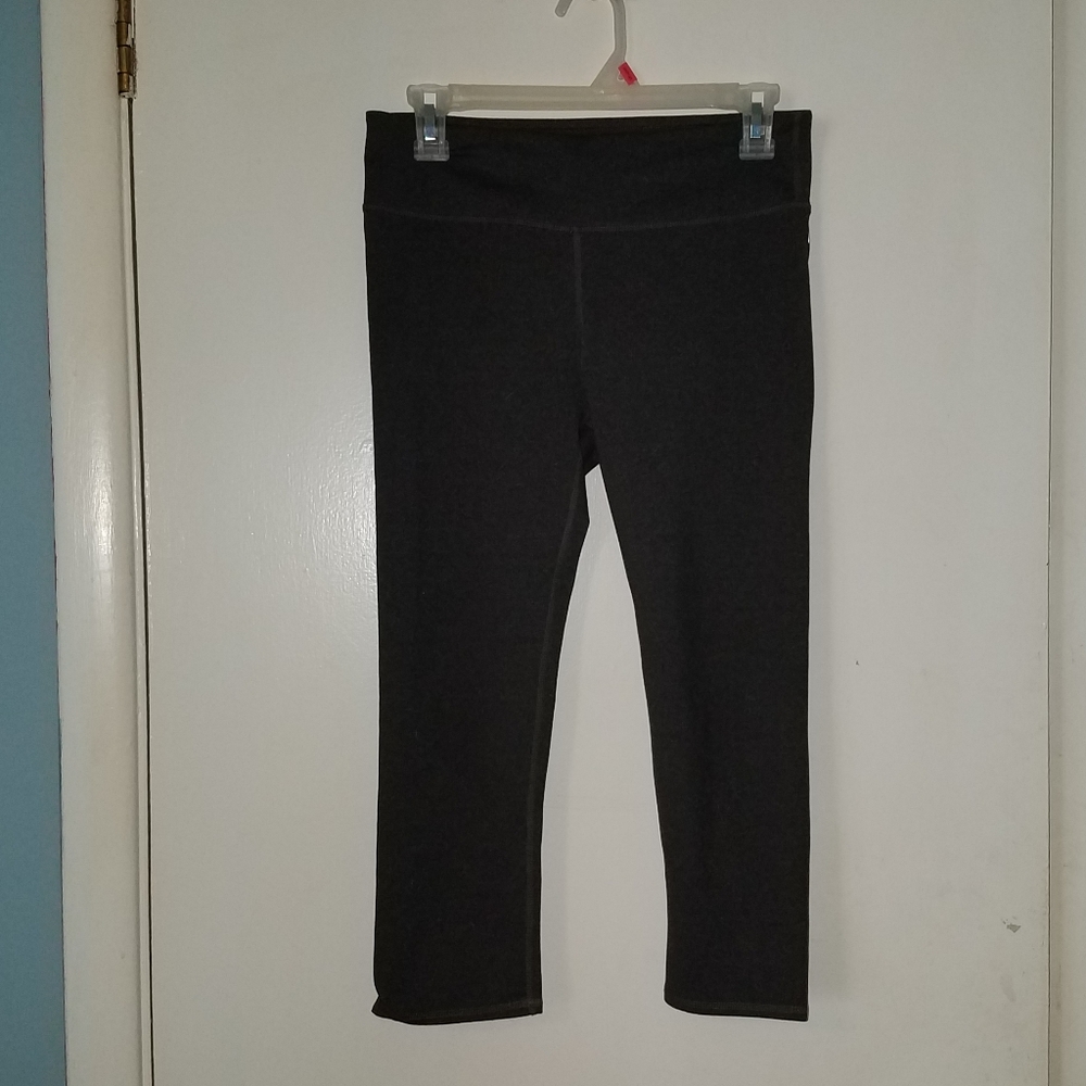 Fabletics cropped leggings in dark grey